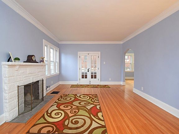 3rd image of 3515 Mary Anne Ln
