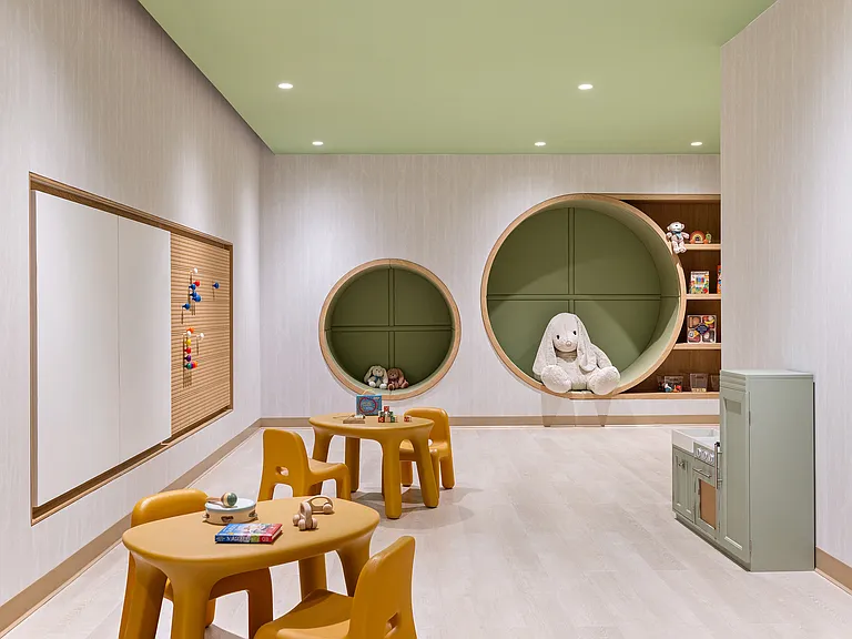 255 E 39th St #Penthouse 3B — Photo 22