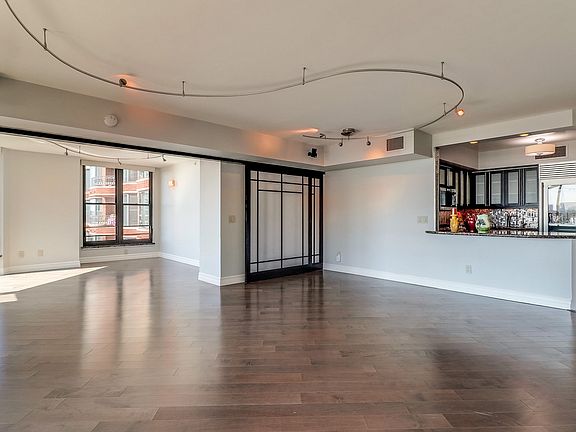 2nd image of 500 W Harbor Dr Unit 1010