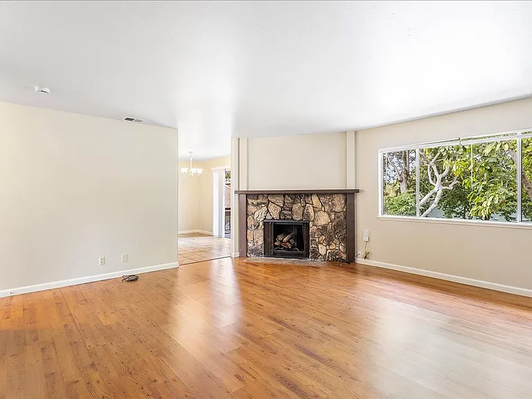 2120 San Antonio Ave #E — Photo 1