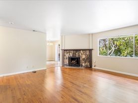 2120 San Antonio Ave, Alameda, CA