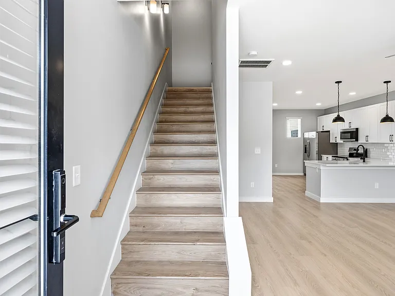 407 Curtis Hilton Way — Photo 25