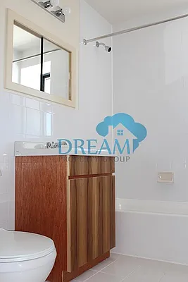 Rented by Dream Property Group LLC | media 8