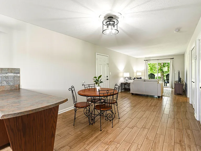 951 Pine Valley Dr #112 — Photo 12
