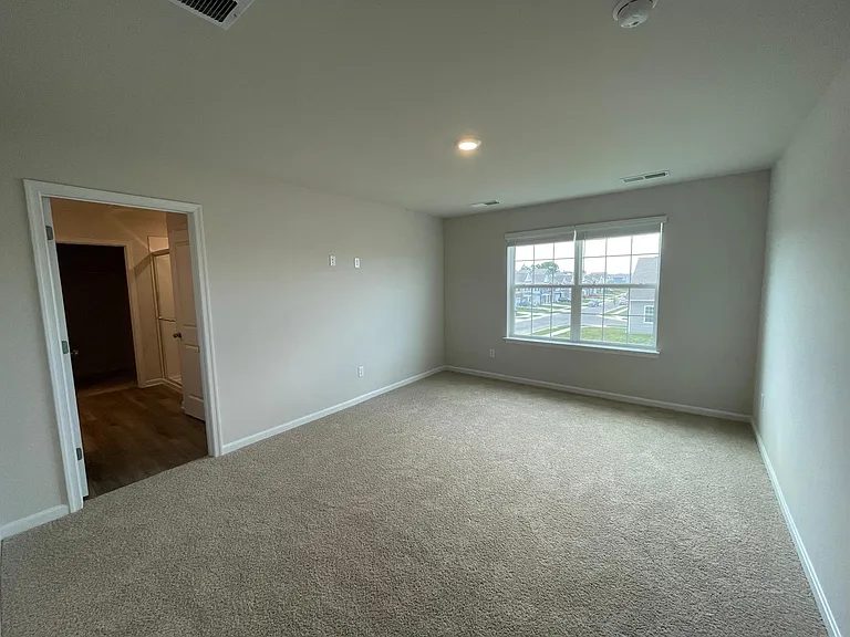 182 Hamstead Dr — Photo 6
