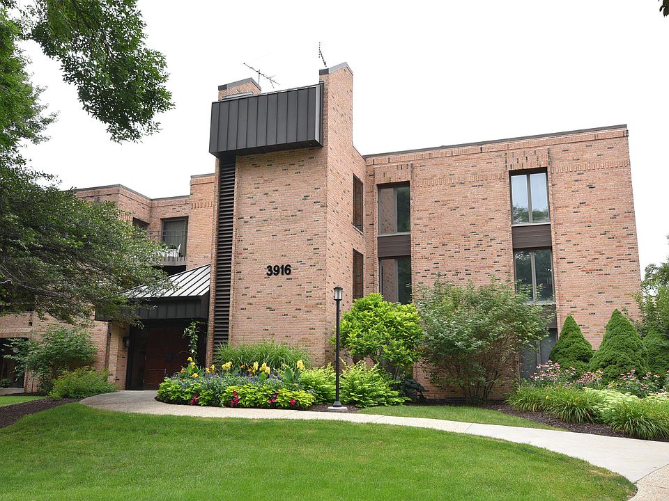 1st image of 3916 N Oakland Ave Unit 322
