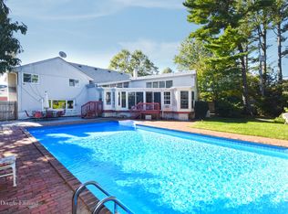 104 Westbury Ave, Plainview, NY 11803