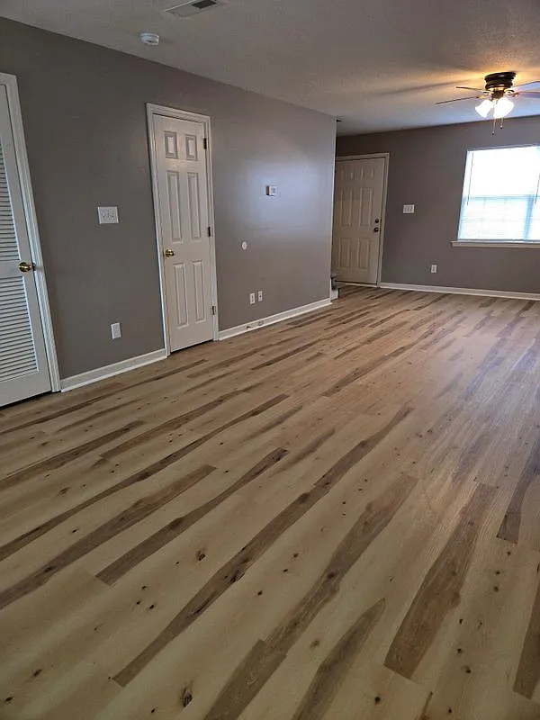 2 bed, 1.5 bath, 1140 sqft, $1,100 — Photo 4