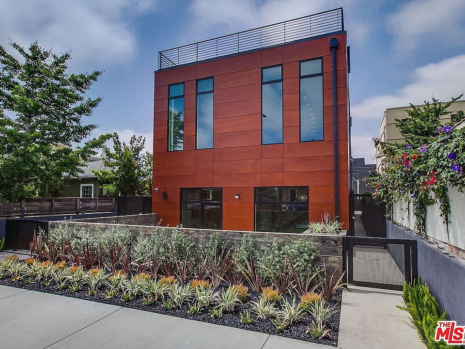 1st image of 663 Brooks Ave
