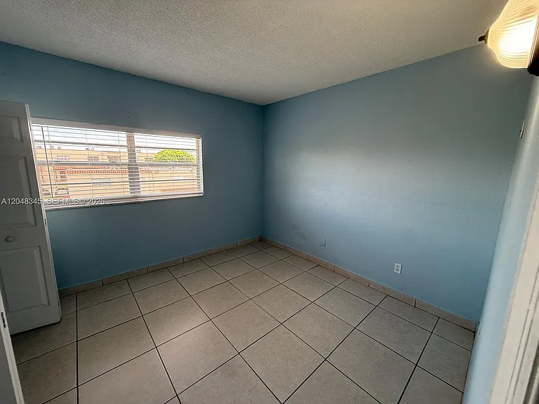 1350 W 53rd St #29 — Photo 16