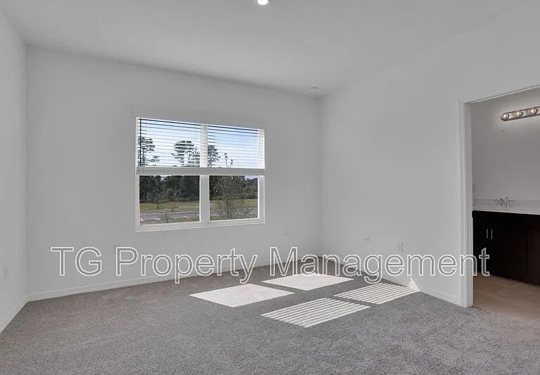 298 Anthony Dr — Photo 9