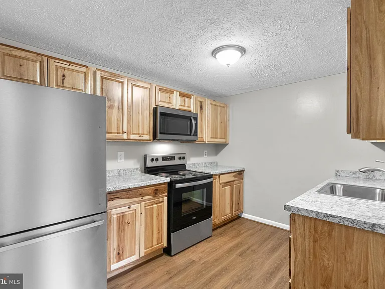 3925 Greencastle Rd #103 — Photo 8