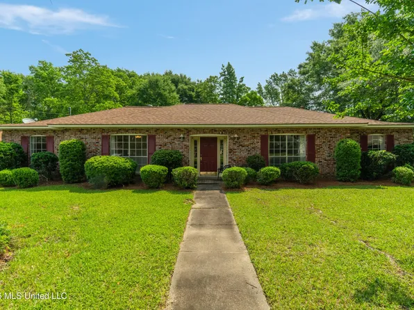 1212 Marie St, Hattiesburg, MS 39402