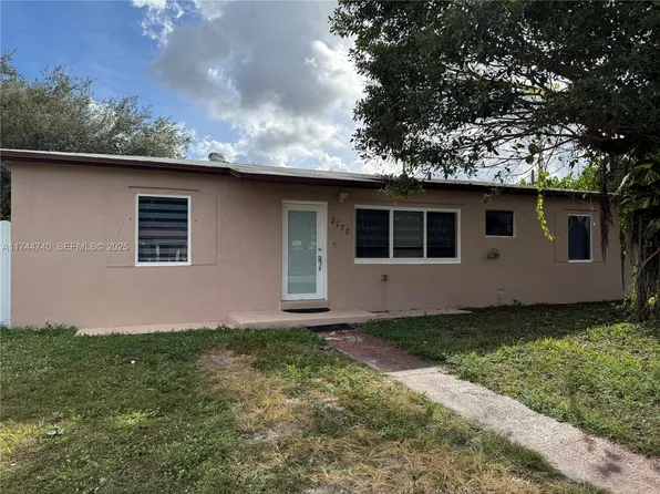 2770 NW 164th Ter, Miami Gardens, FL 33054
