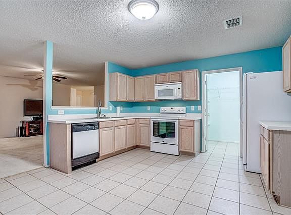 4th image of 1916 Copper Mountain Dr