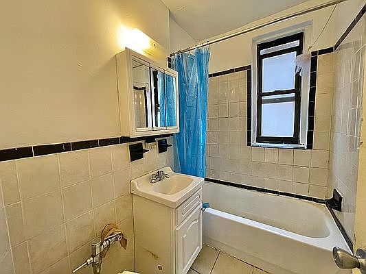 4th image of 81-05 35th Ave #4N
