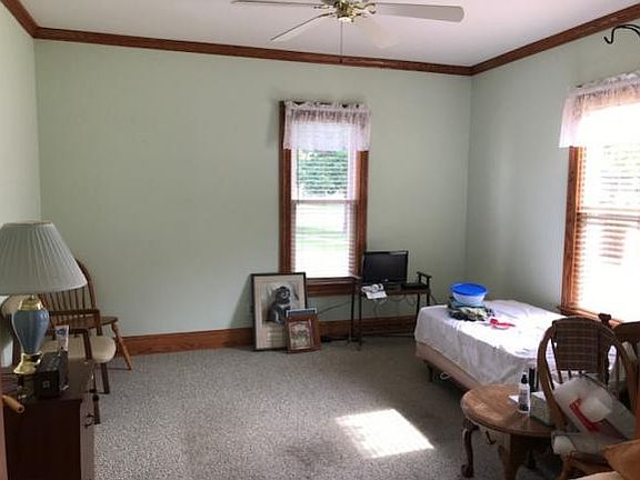 3rd image of 107 McMaster St