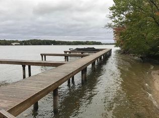 250 E Mueller Ct, Decatur, IL 62521