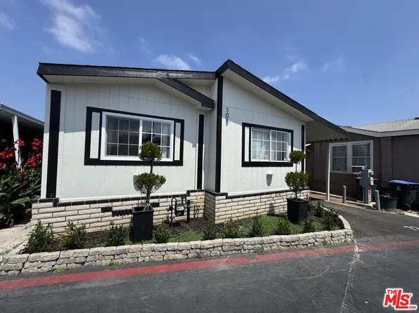 105 Prince Ln, Santa Ana, CA 92704