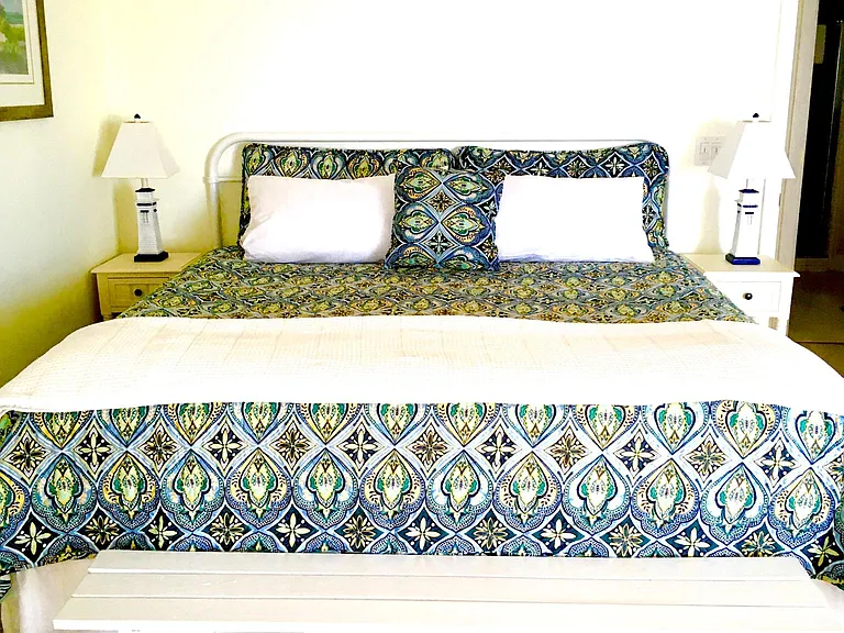 MBR with king bed