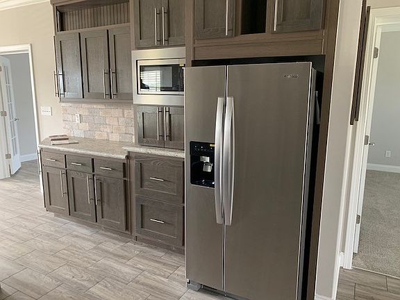4th image of 2638 Pier Dr