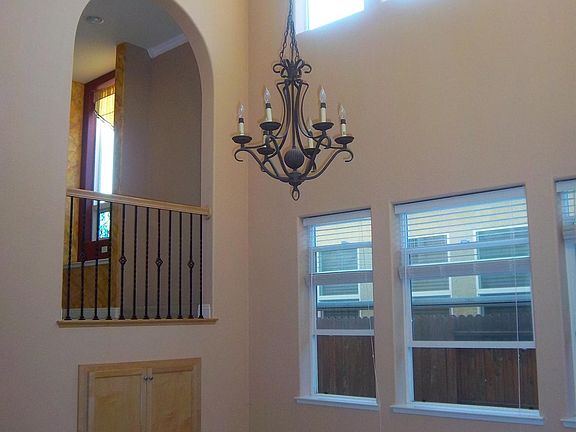 4th image of 6820 Vilamoura Way