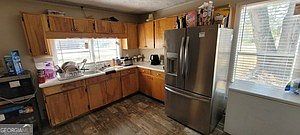 4th image of 1232 E McPherson Ave