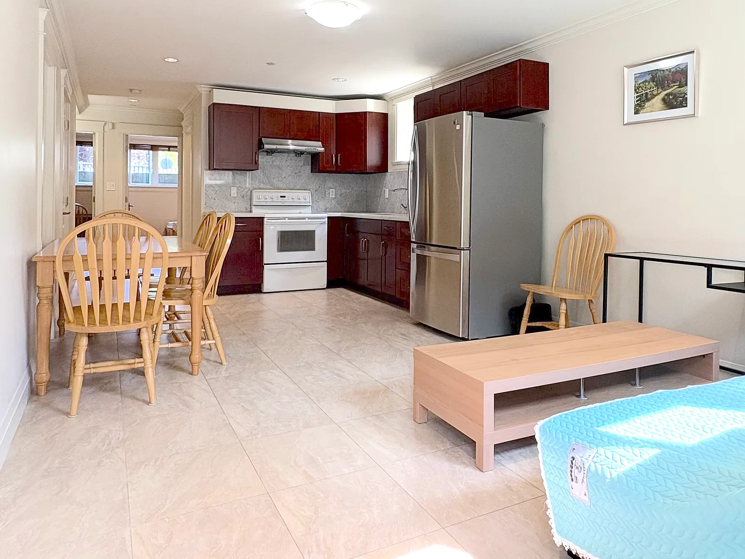 2 bed, 800 sqft, $1,999 — Photo 2