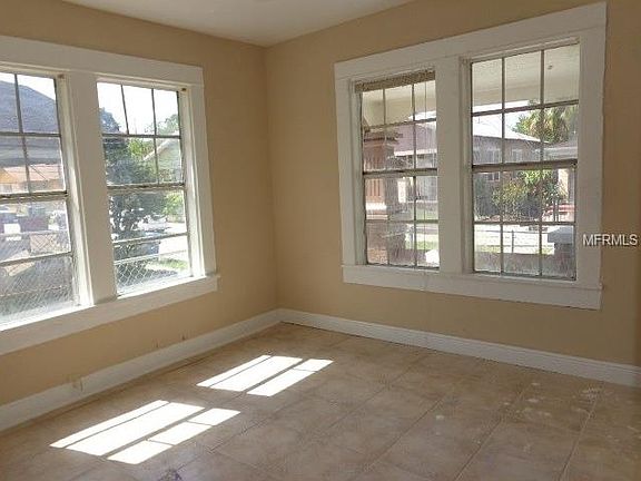 5th image of 3017 N Sanchez St #1/2
