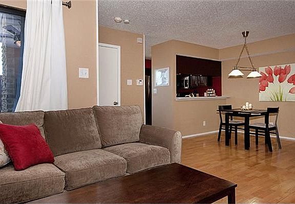 4th image of 4800 Northway Dr APT 15B