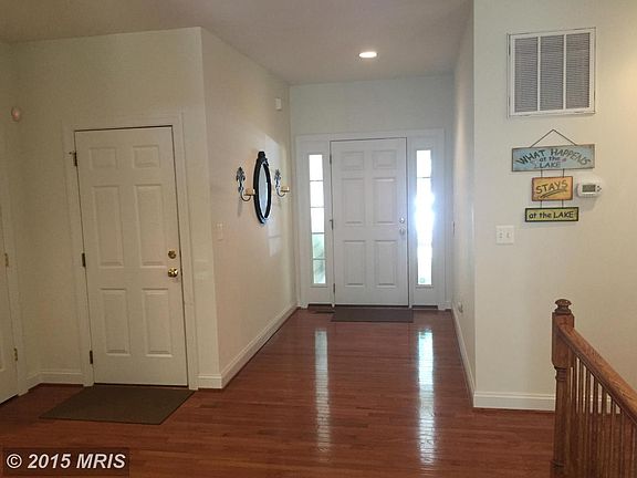 2nd image of 943 Oak Grove Dr