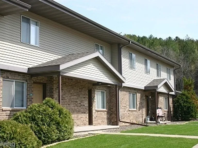 101 Pine Meadow Ct #314 — Photo 2
