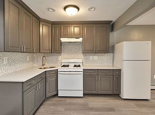 27-14 37th Ave #3R, Long Island City, NY 11101