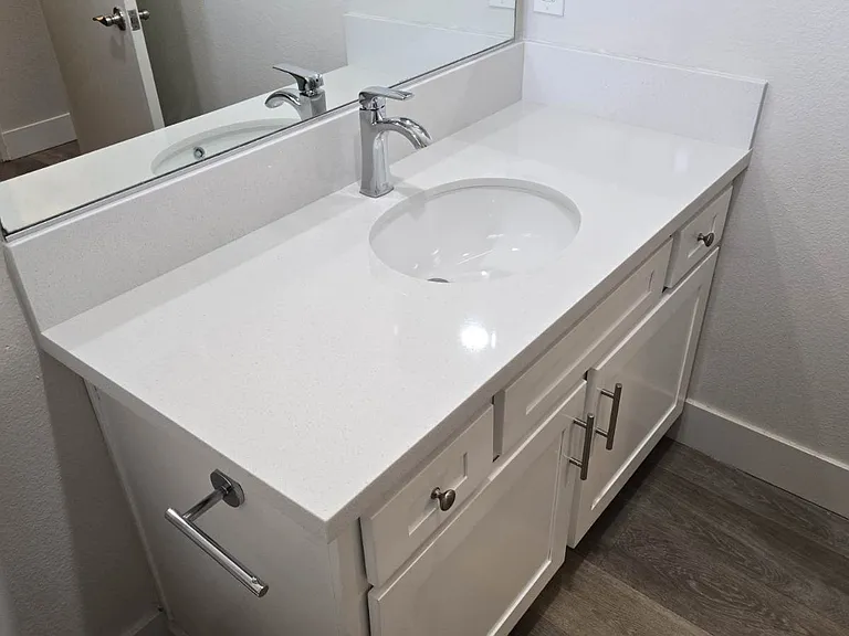 11230 Camarillo St #201 — Photo 17