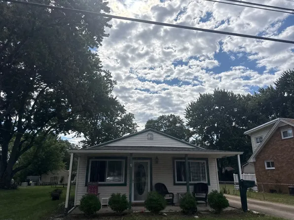 212 Lennox Ave NW, Massillon, OH 44646