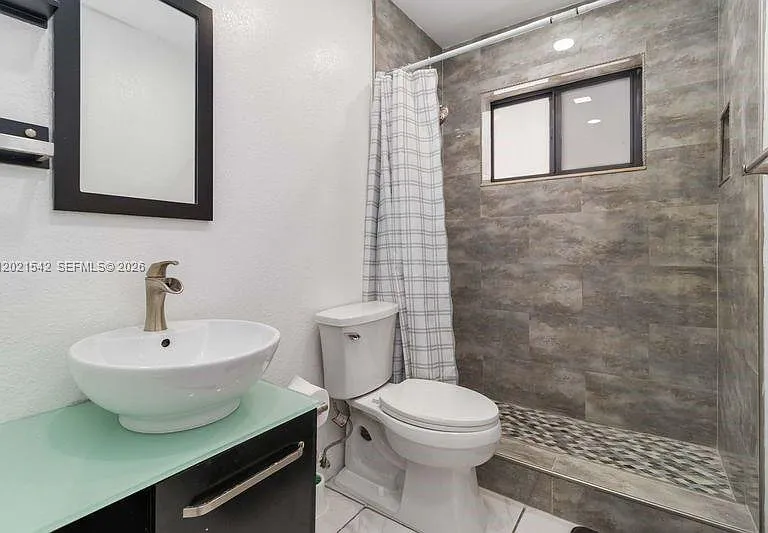 913 SW 49th Ave — Photo 15
