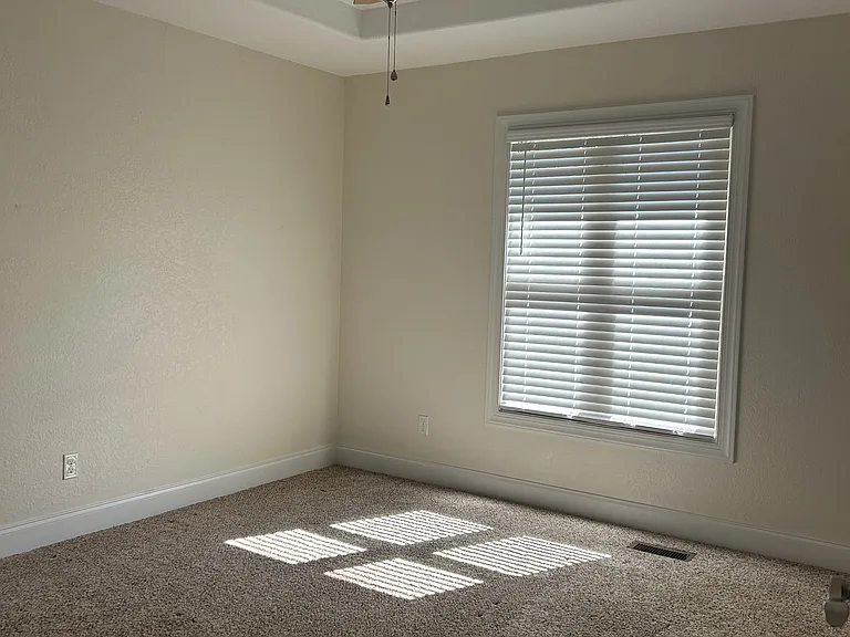40 Brooks Ln — Photo 5