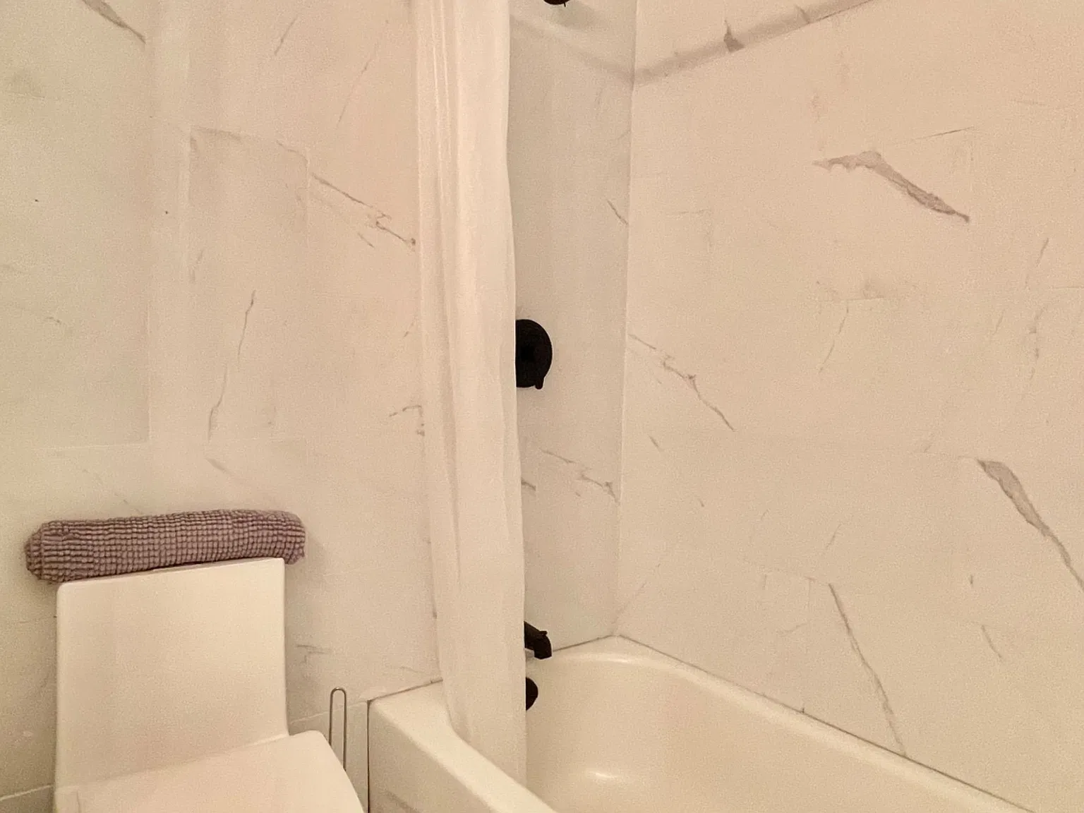 3 bed, $2,100 — Photo 4