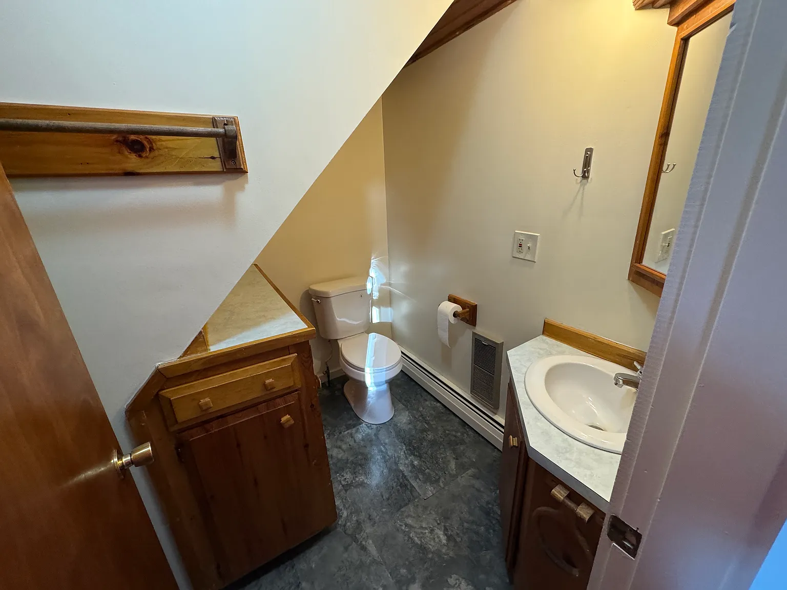1268 meadow rd — Photo 3