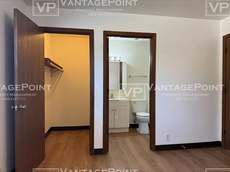 1914 Division St #18 — Photo 10