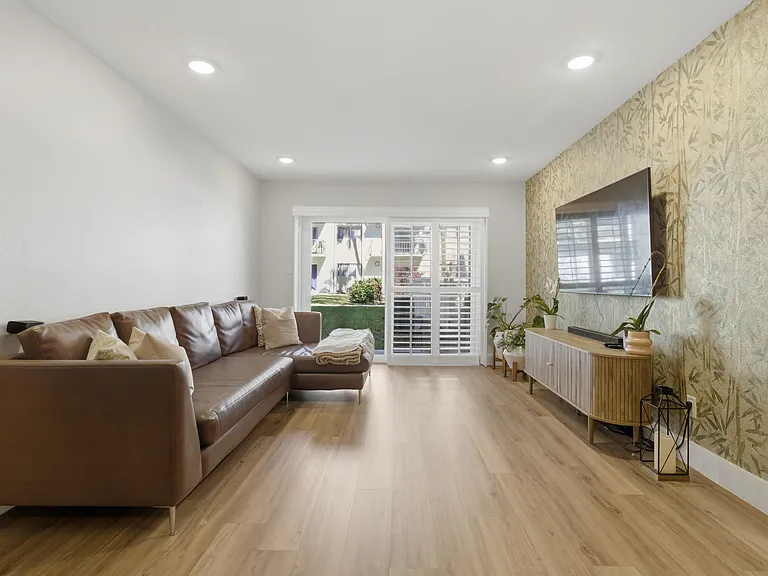 4611 W Fig St #103 — Photo 28