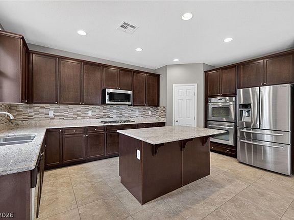 3rd image of 10329 Ironwood Pass Ave