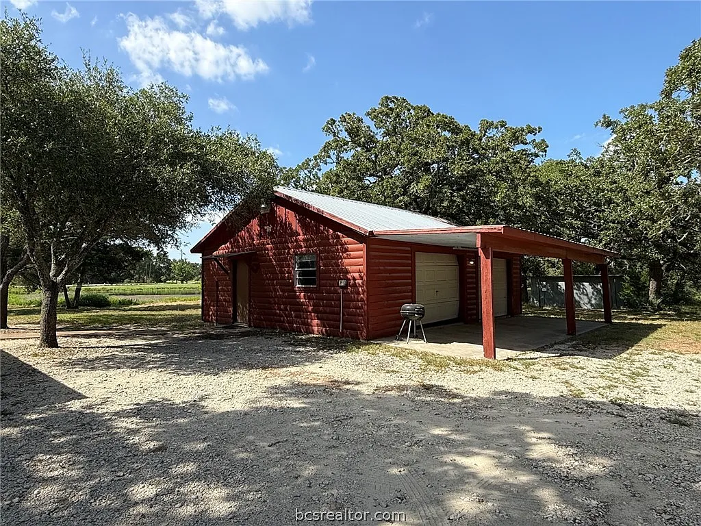 3 bed, 1996 sqft, $2,000 — Photo 3