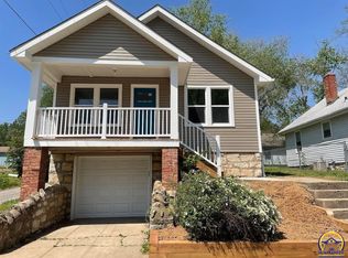 1004 Kickapoo St, Leavenworth, KS 66048