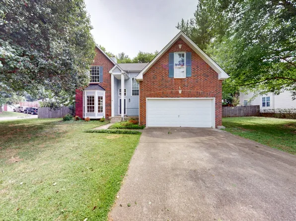 901 Split Oak Dr, Antioch, TN 37013