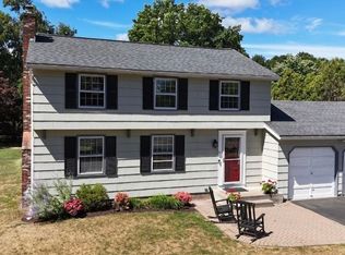 15 Beaconview Ct, Rochester, NY 14617