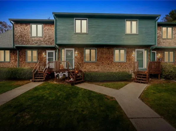 106 Arthurs Way #106, Pascoag, RI 02859