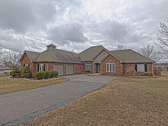 5th image of 4 Oaklawn Dr