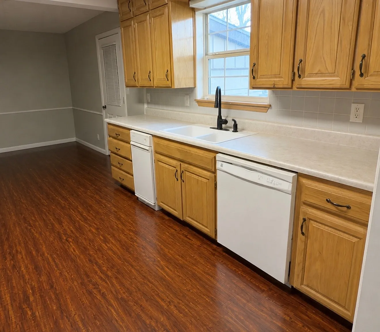 3 bed, 1272 sqft, $1,790 — Photo 4