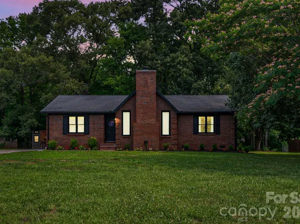 2406 Bearskin Ln, Monroe, NC 28110